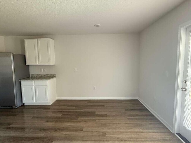 Building Photo - 5509 Silverbell Dr