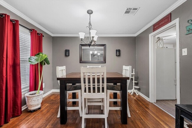 Building Photo - 3241 Edmond Ave