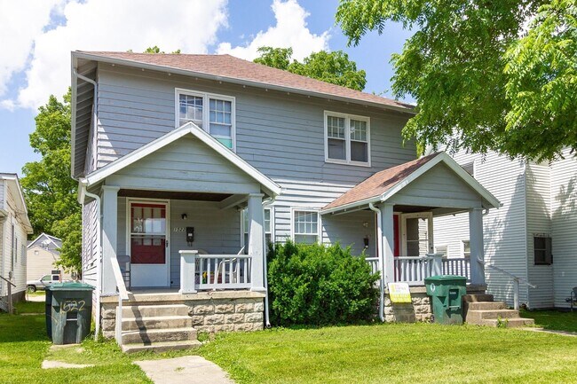 Building Photo - PRELEASING for AUGUST! Close to Campus: In...