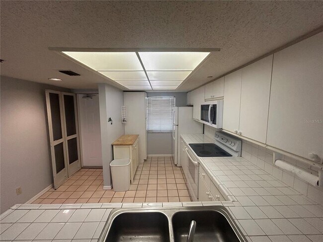 Building Photo - 2320 Terra Ceia Bay Blvd