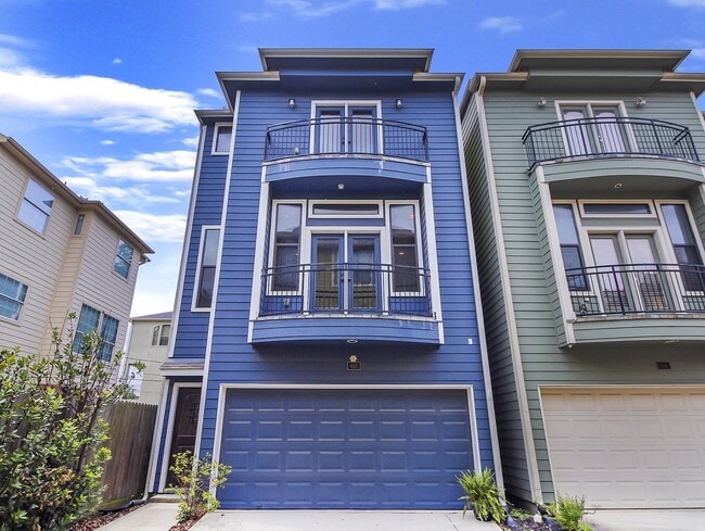 Building Photo - 612 W 27th St