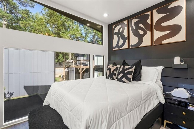 Building Photo - 3120 Godby Rd