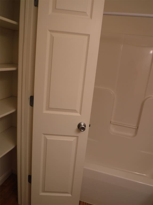 Building Photo - 109 Lake Point Dr