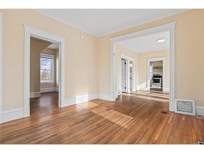 Building Photo - 2222 N Girard Ave