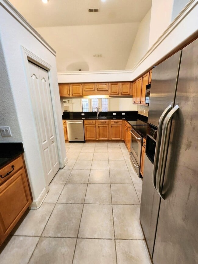 Building Photo - 263 Diamond Cove