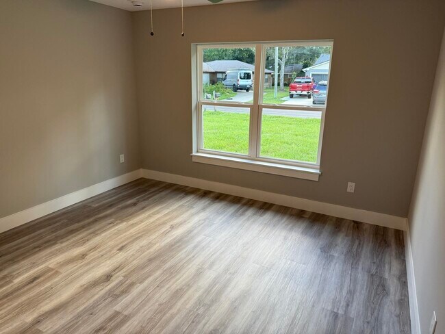 Building Photo - 107 Lobelia Rd