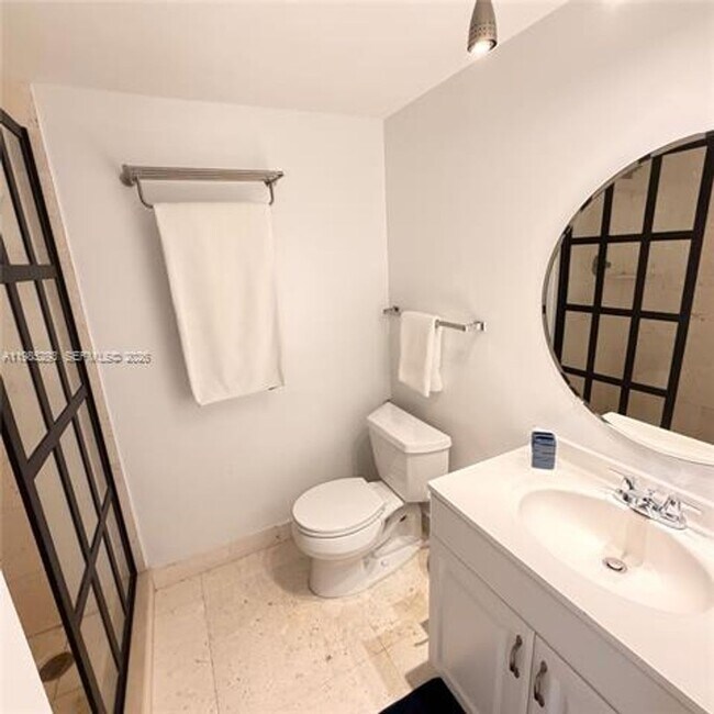 Building Photo - 5700 Collins Ave