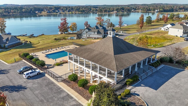 Building Photo - 6393 Raibow Row