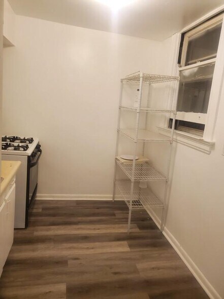 Building Photo - 2368 Chickasaw St