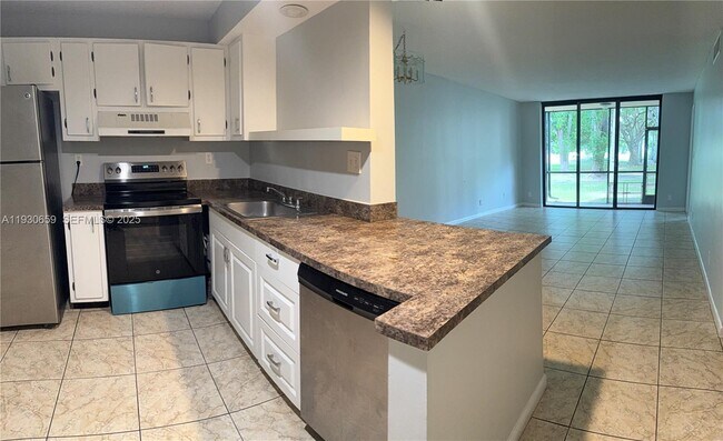 Building Photo - 7750 W McNab Rd