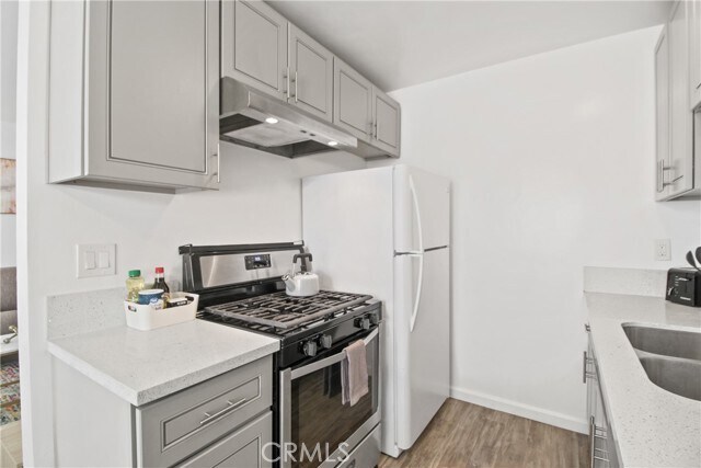 Building Photo - 837 S Sierra Vista Ave