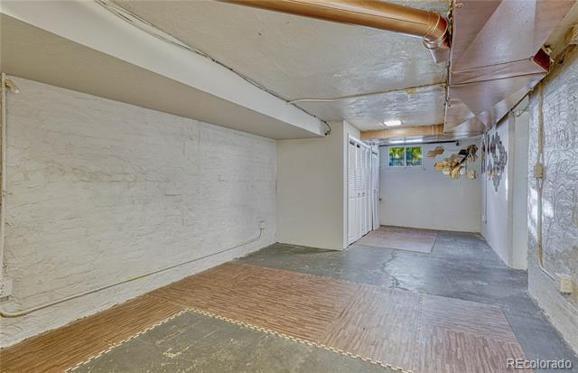 Building Photo - 468 Corona St