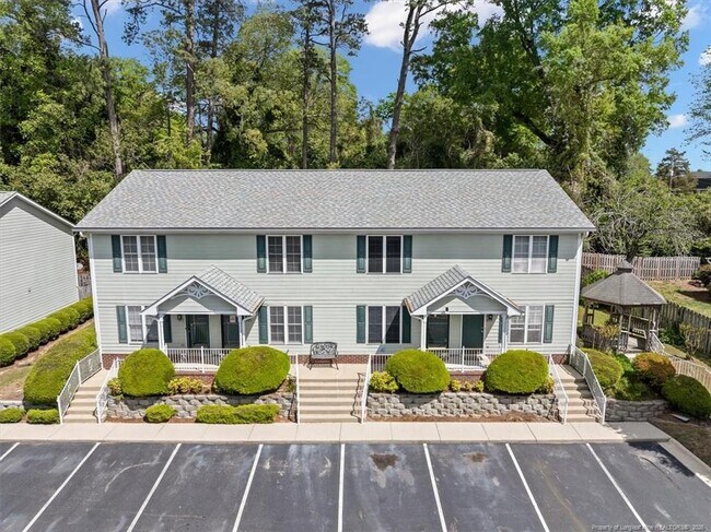 Building Photo - 421 Cityview Ln