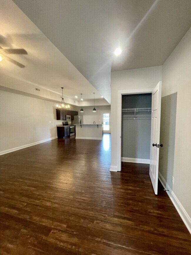 Building Photo - 103 Portico Street