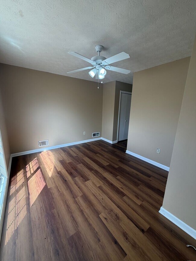 Building Photo - Charming Two-Story Home on a Corner Lot in Jonesboro