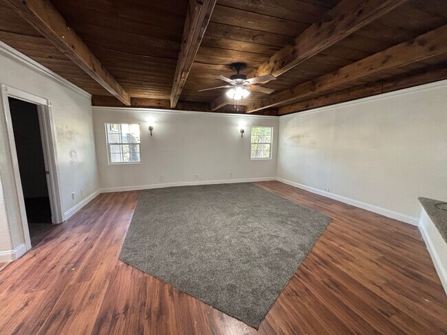 Building Photo - 3303 N Shingle Rd