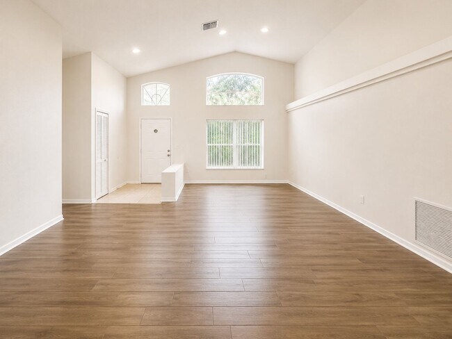Building Photo - 3 Bedroom 2.5 Bath In Alafaya Woods