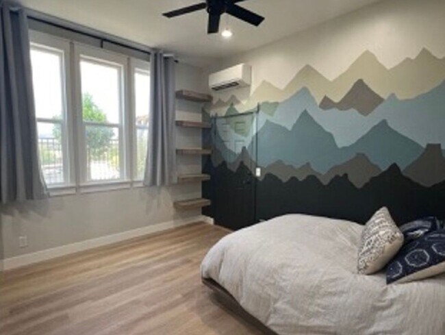 Building Photo - Beautiful, 6 Bedroom Home! 6 or 18 Month Lease!