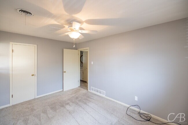 Building Photo - For  Lease
