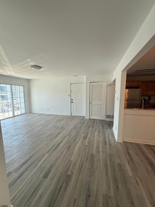 Building Photo - 208 Heather Croft