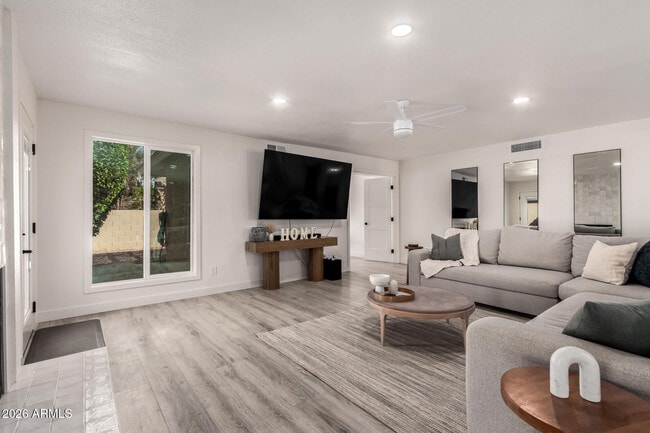 Building Photo - 26007 S Cedarcrest Dr