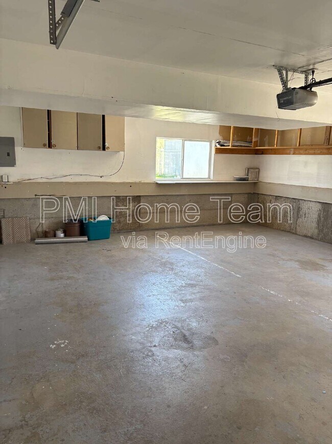 Building Photo - 4440 S 2750 W
