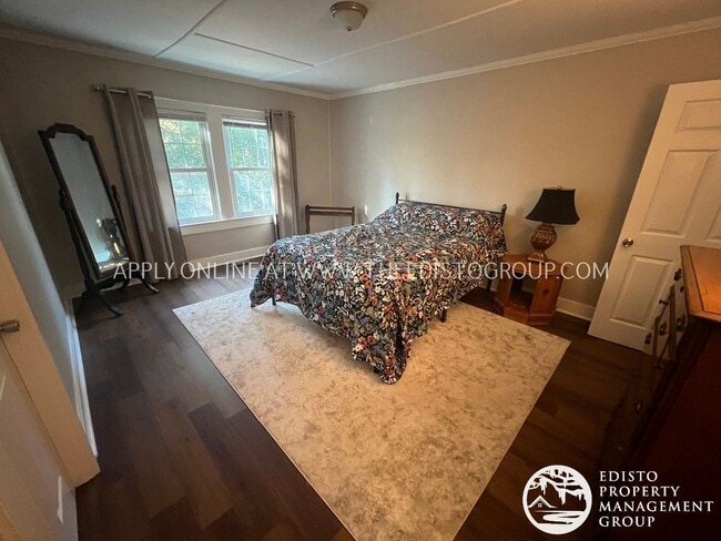 Building Photo - Charming Remodeled Home in the Heart of Or...