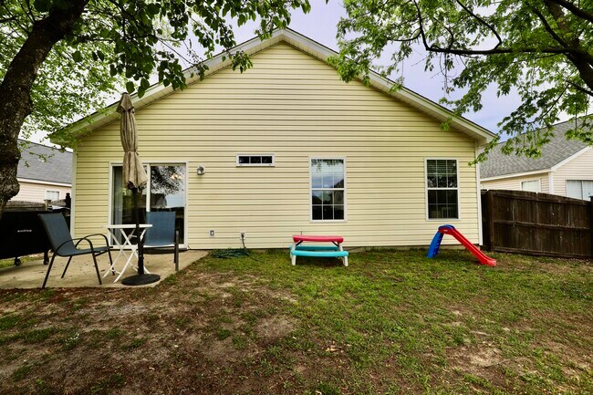 Building Photo - 1116 Waverly Pl Dr