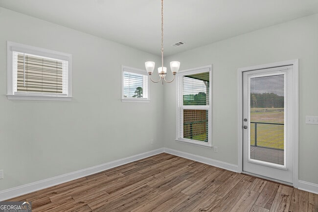 Building Photo - 340 Dendron Dr