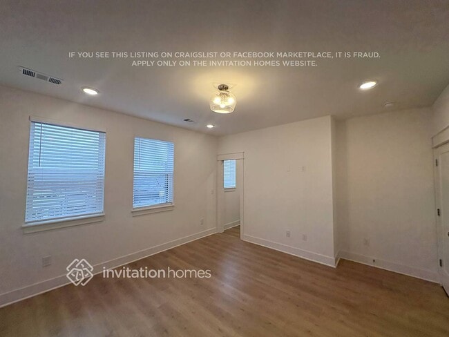 Building Photo - 422 38th Ave N