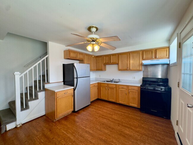 Building Photo - 4403 Eldone Rd