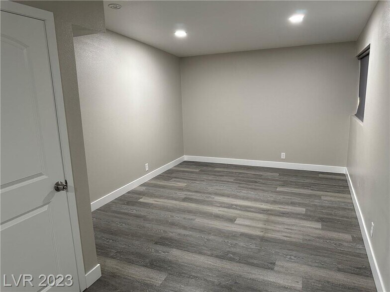 Building Photo - 2753 Talbot St