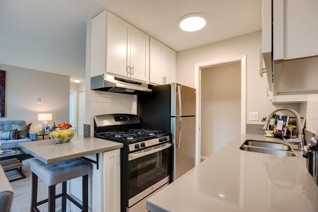 Building Photo - 1328 Idaho Ave S