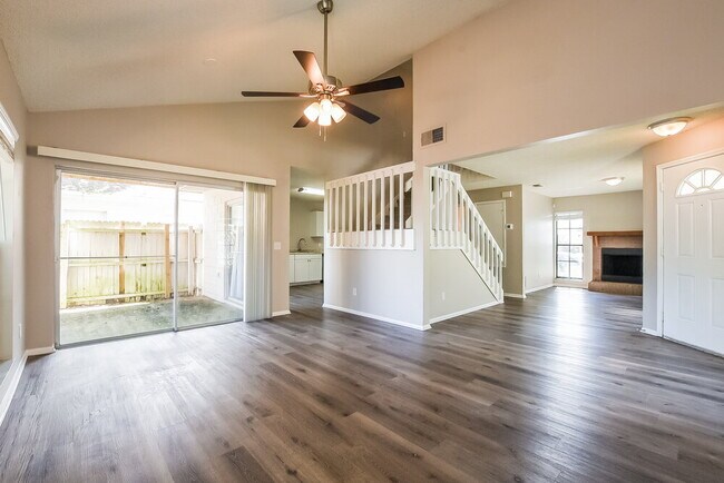 Building Photo - 1275 Pin Oak Dr