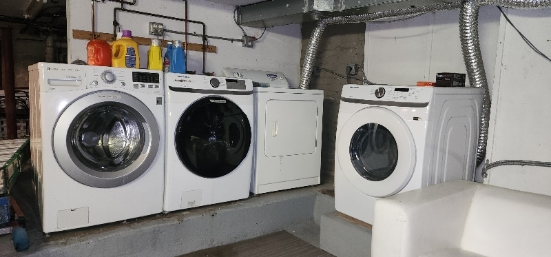 Building Photo - 302 2nd St