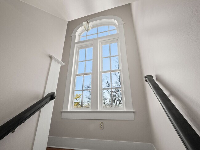 Building Photo - Enchanting 4-bedroom, 3-bathroom historical home