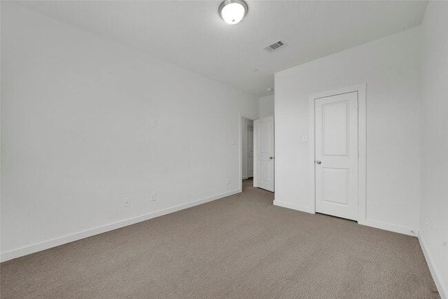 Building Photo - 432 Texas Dr