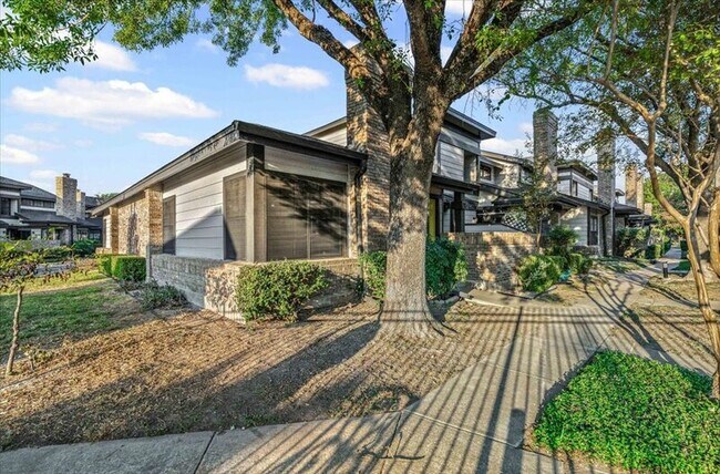 Building Photo - 1748 Ohlen Rd