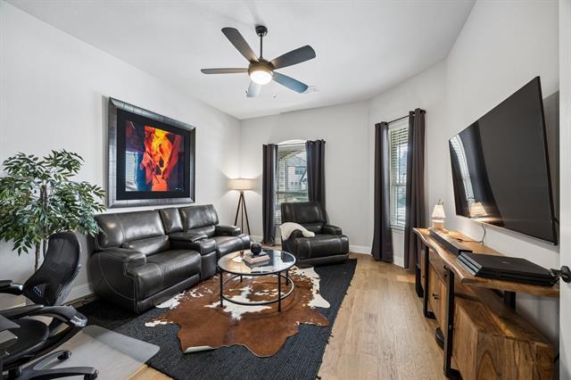 Building Photo - 406 Worthing Way