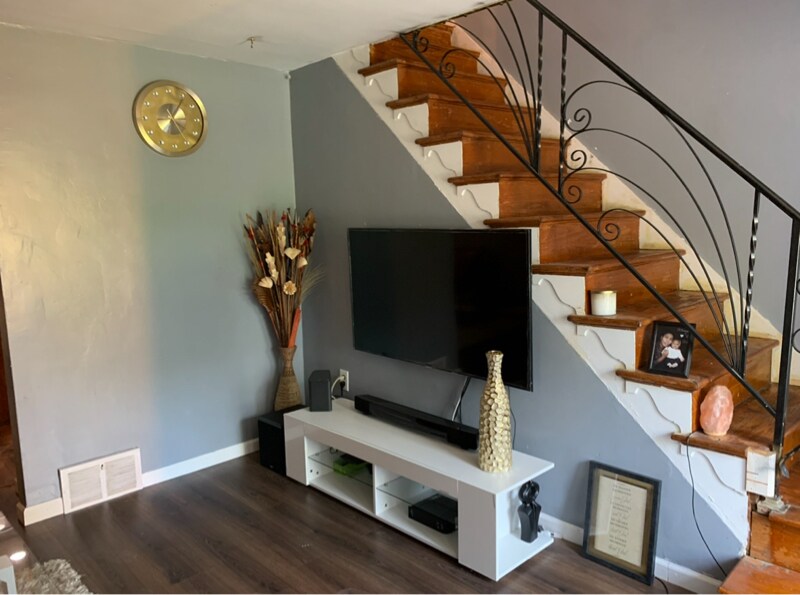 Building Photo - 6729 Short Ln