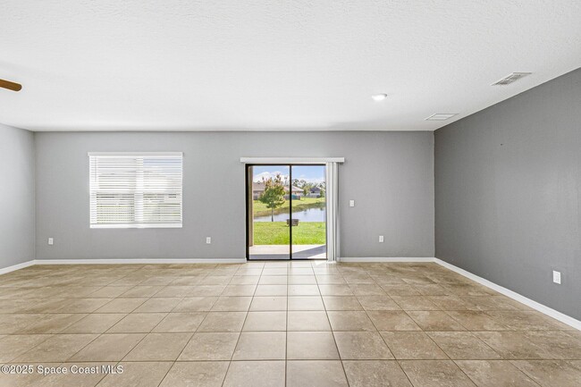 Building Photo - 3743 Coachman Ln SE