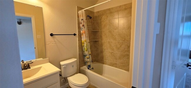 Building Photo - 3412 Canyon Lake Dr