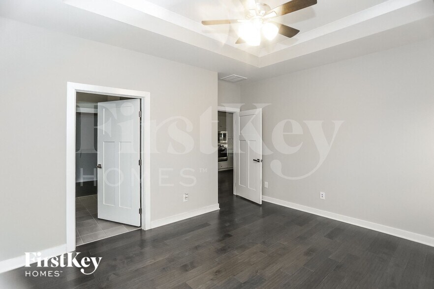 Building Photo - 6425 Brighton Park Dr