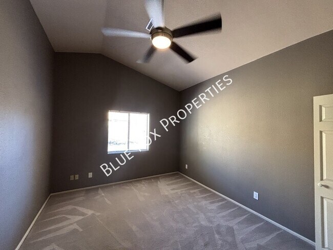 Building Photo - 4780 W Lessing Ln