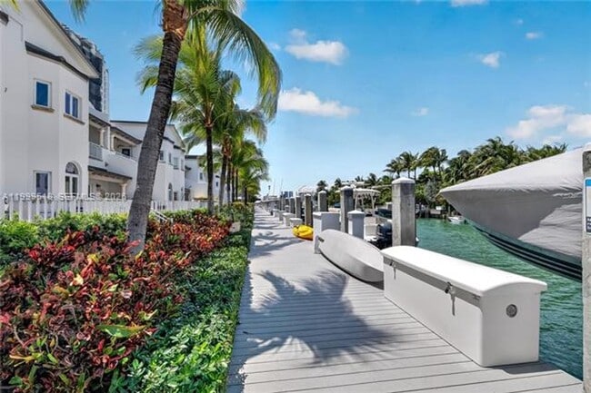 Building Photo - 1413 Sunset Harbour Dr