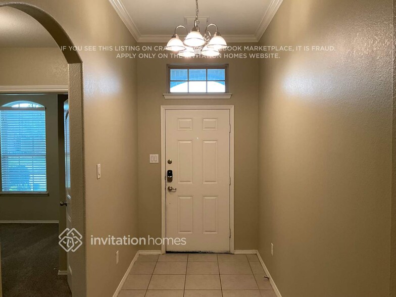 Building Photo - 517 Saguaro Dr