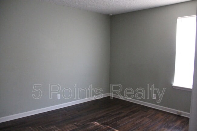 Building Photo - 308 Prince Ave