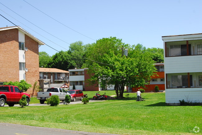 Building Photo - Blue Manor