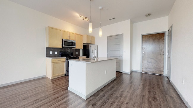 Building Photo - Boutique Apartments