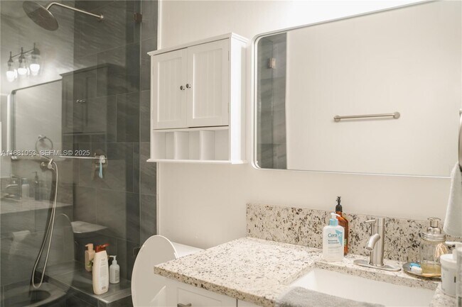 Building Photo - 7429 SW 152nd Ave